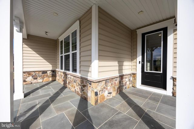 1147 SCULTHORPE DR, West Chester, PA 19380