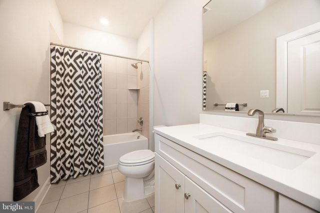 1147 SCULTHORPE DR, West Chester, PA 19380