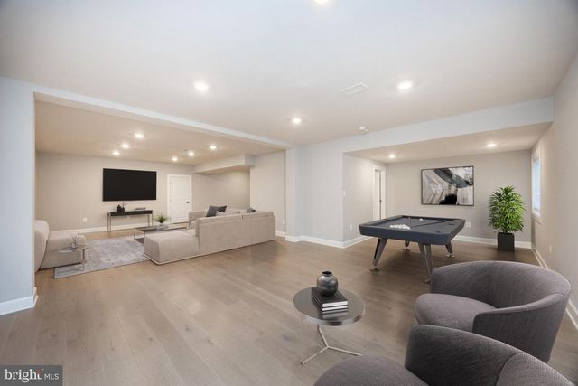 1147 SCULTHORPE DR, West Chester, PA 19380