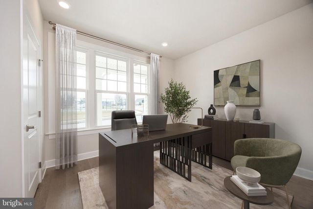 1147 SCULTHORPE DR, West Chester, PA 19380