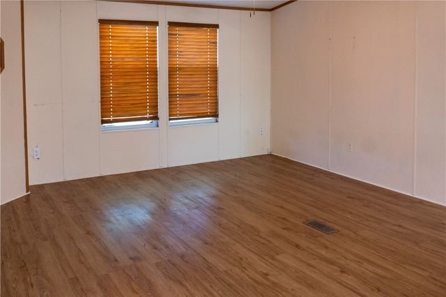 112 Baldwin, Lake City, TX 78368