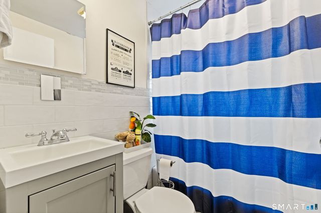 34 4th Street 34, Stamford, CT 06905