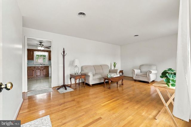 118 TAVERN RD, Martinsburg, WV 25401