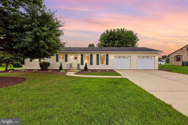 118 TAVERN RD, Martinsburg, WV 25401