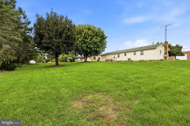118 TAVERN RD, Martinsburg, WV 25401