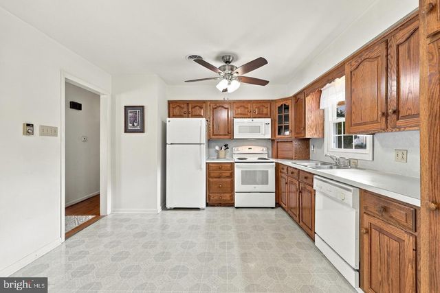 118 TAVERN RD, Martinsburg, WV 25401