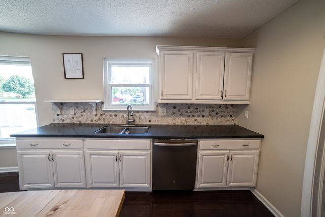 10396 Windward Drive, Indianapolis, IN 46234
