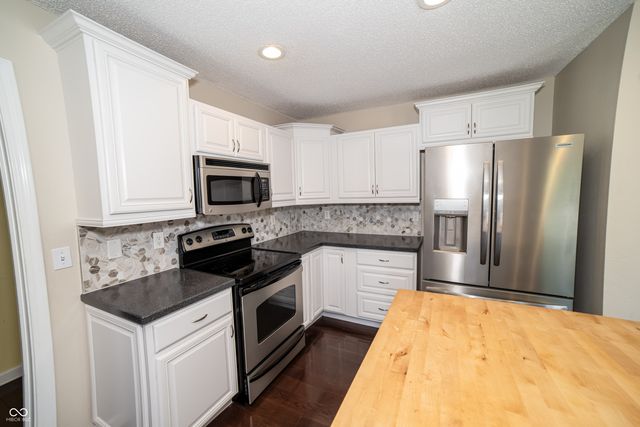 10396 Windward Drive, Indianapolis, IN 46234