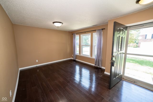 10396 Windward Drive, Indianapolis, IN 46234