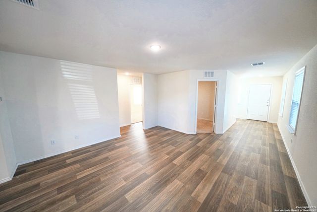 815 Retama Pass, San Antonio, TX 78219