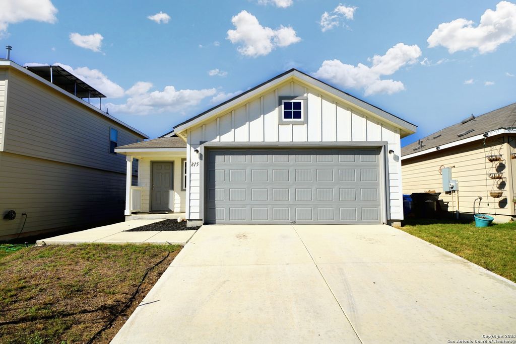 815 Retama Pass, San Antonio, TX 78219