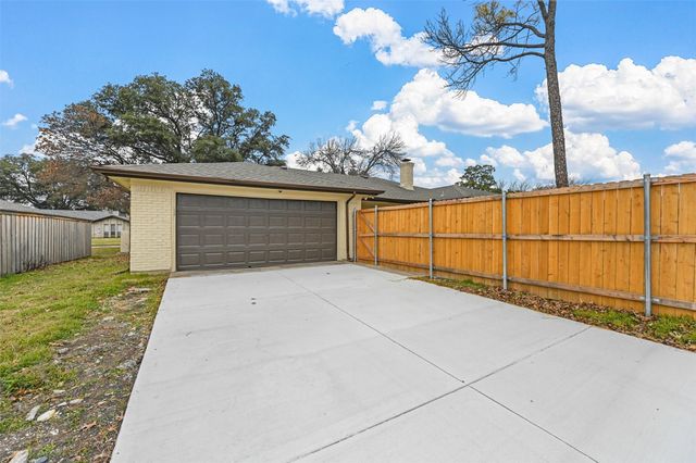 2205 Westlake Drive, Plano, TX 75075