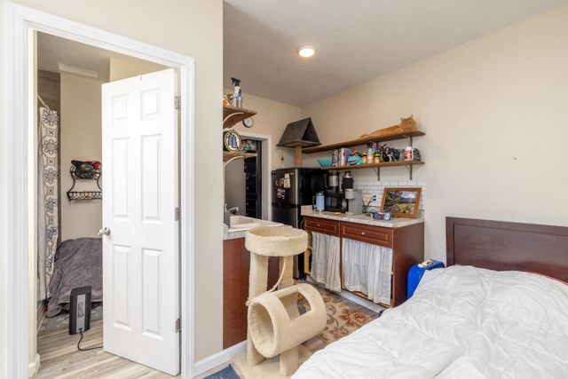 422 4th St, Cheney, WA 99004
