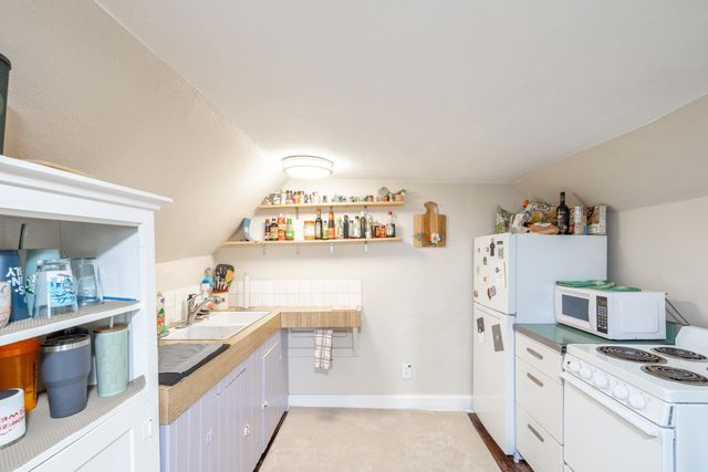 422 4th St, Cheney, WA 99004