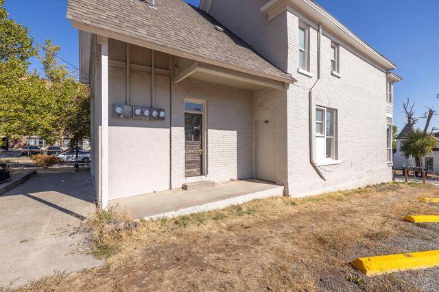 422 4th St, Cheney, WA 99004