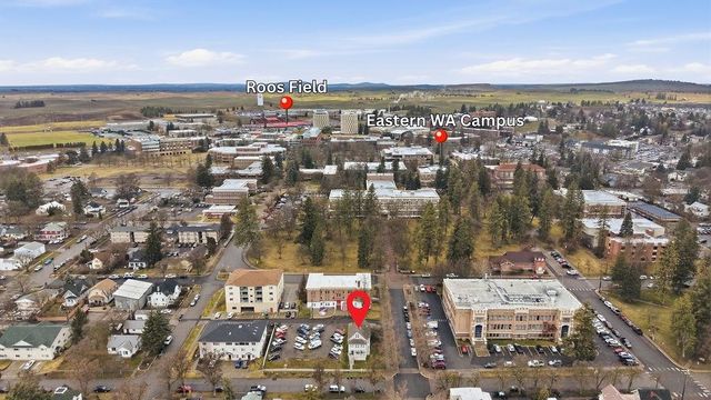 422 4th St, Cheney, WA 99004