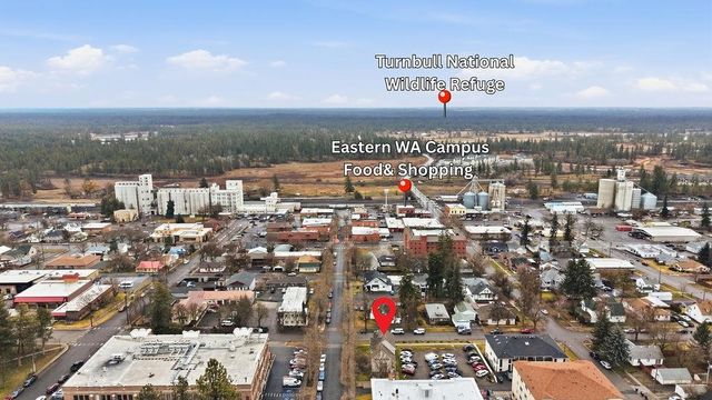 422 4th St, Cheney, WA 99004