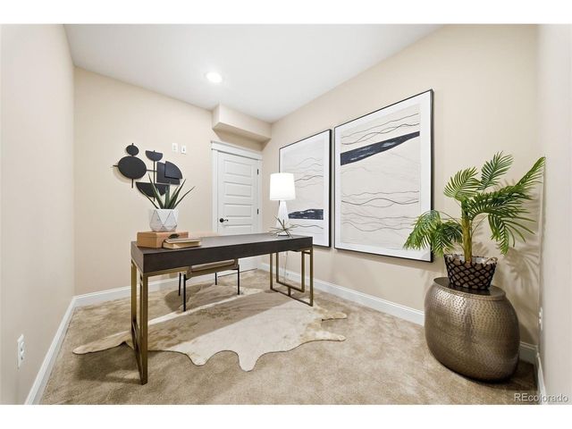6082 Chester St, Denver, CO 80238