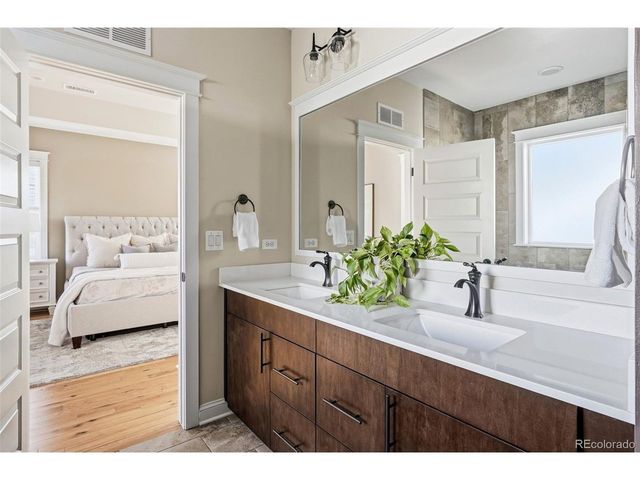 6082 Chester St, Denver, CO 80238
