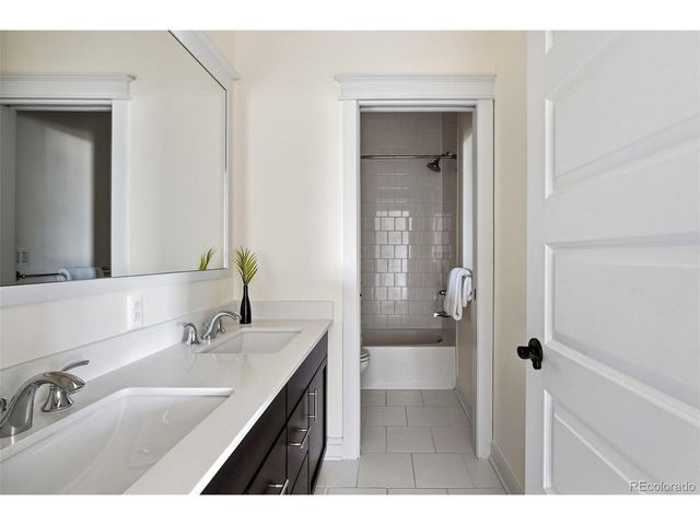 6082 Chester St, Denver, CO 80238