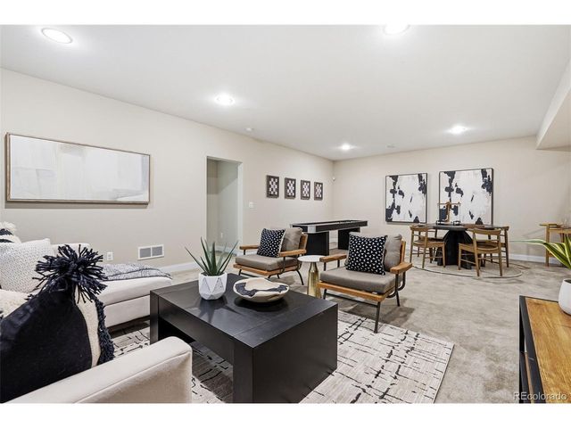 6082 Chester St, Denver, CO 80238