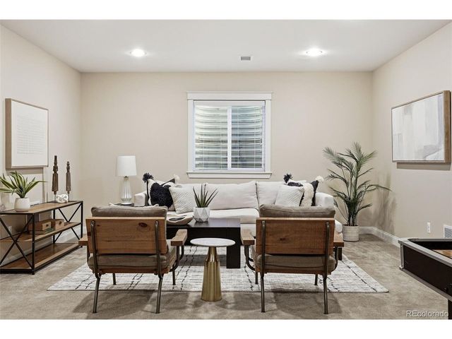 6082 Chester St, Denver, CO 80238