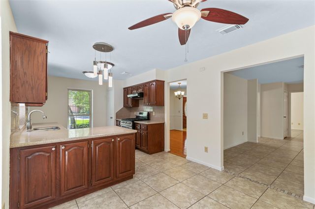 103 Breezy Point Place, The Woodlands, TX 77381
