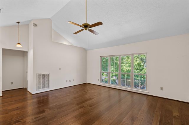 103 Breezy Point Place, The Woodlands, TX 77381