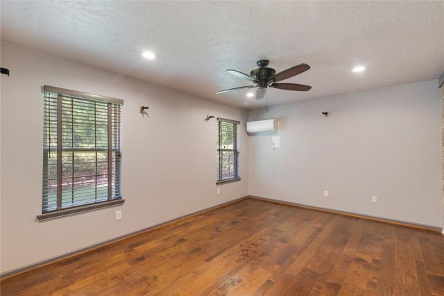 103 Breezy Point Place, The Woodlands, TX 77381