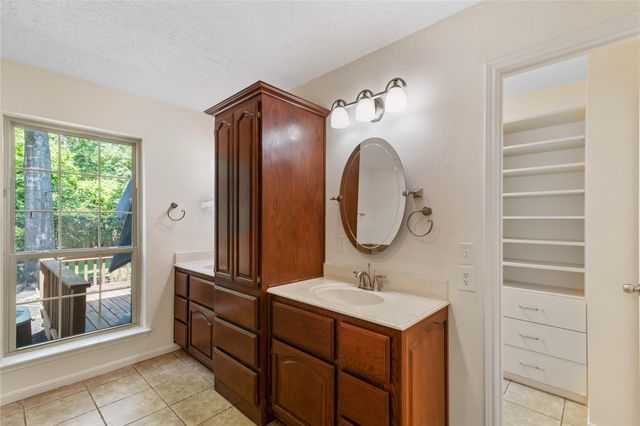 103 Breezy Point Place, The Woodlands, TX 77381
