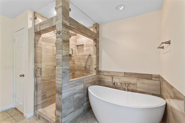 103 Breezy Point Place, The Woodlands, TX 77381