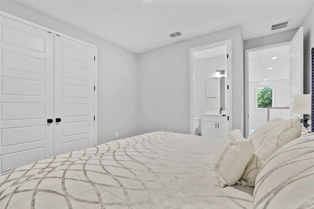 1805 S FERN CREEK AVENUE, Orlando, FL 32806