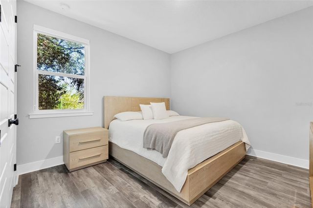 1805 S FERN CREEK AVENUE, Orlando, FL 32806