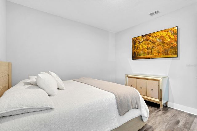 1805 S FERN CREEK AVENUE, Orlando, FL 32806