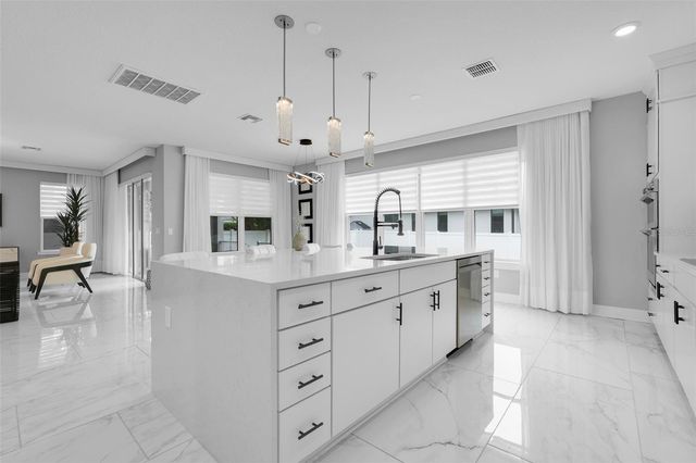 1805 S FERN CREEK AVENUE, Orlando, FL 32806