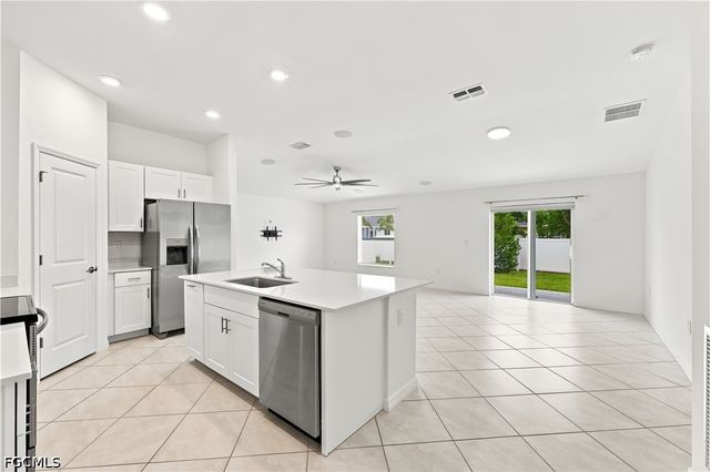3513 NE 12th AVE, Cape Coral, FL 33909