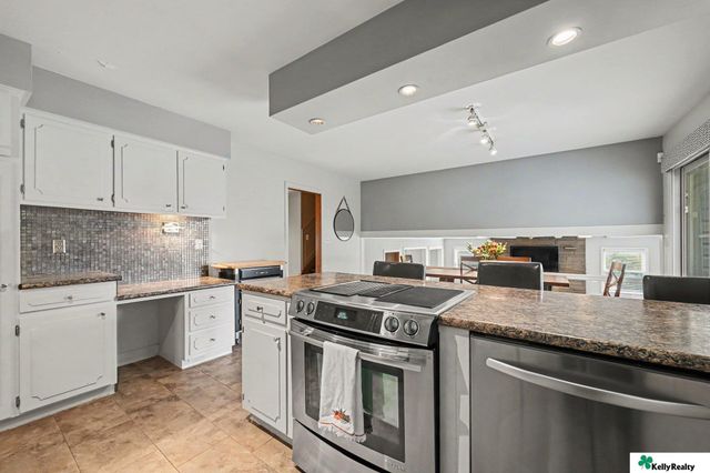 3603 S 49th Avenue, Omaha, NE 68106