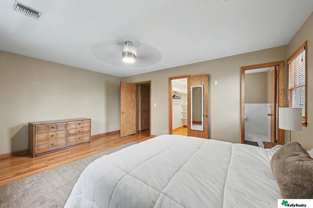 3603 S 49th Avenue, Omaha, NE 68106