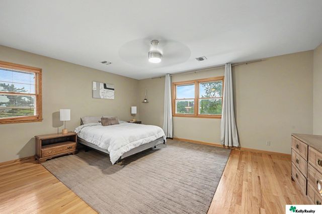 3603 S 49th Avenue, Omaha, NE 68106