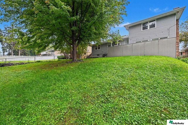 3603 S 49th Avenue, Omaha, NE 68106