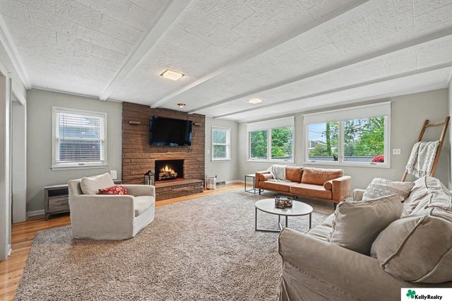 3603 S 49th Avenue, Omaha, NE 68106