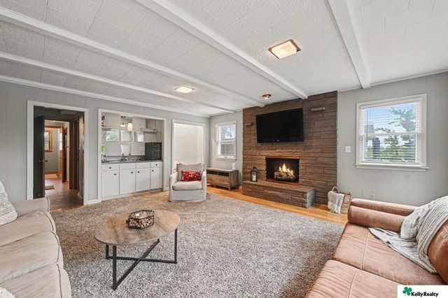 3603 S 49th Avenue, Omaha, NE 68106