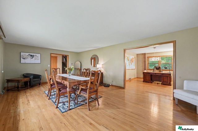 3603 S 49th Avenue, Omaha, NE 68106
