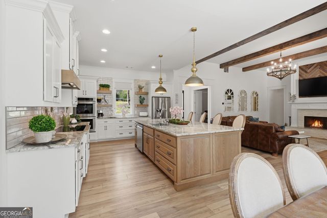 931 Antrim Glen Drive, Hoschton, GA 30548