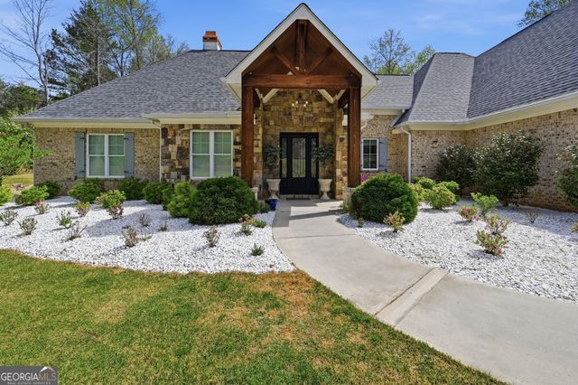 931 Antrim Glen Drive, Hoschton, GA 30548