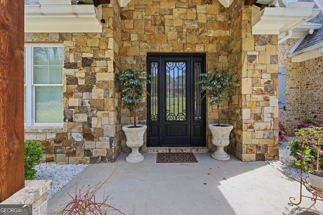 931 Antrim Glen Drive, Hoschton, GA 30548