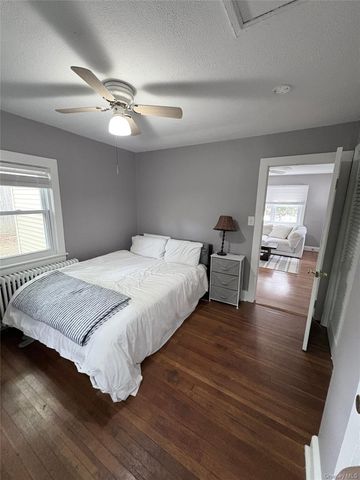 529 Montauk Highway, Westhampton Beach, NY 11978