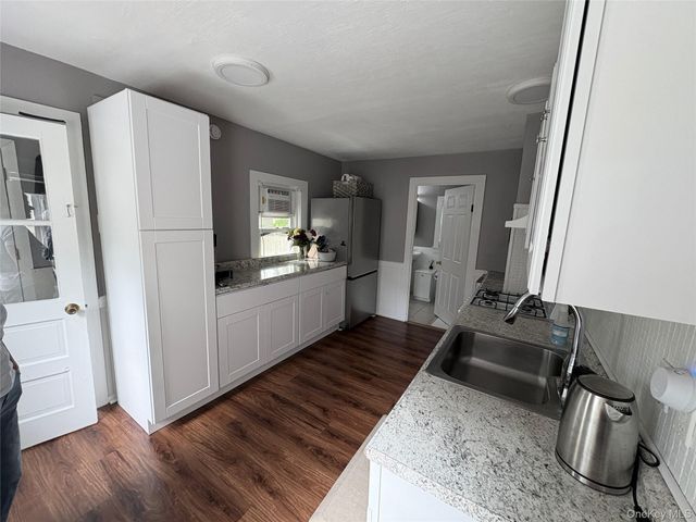 529 Montauk Highway, Westhampton Beach, NY 11978