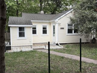 529 Montauk Highway, Westhampton Beach, NY 11978
