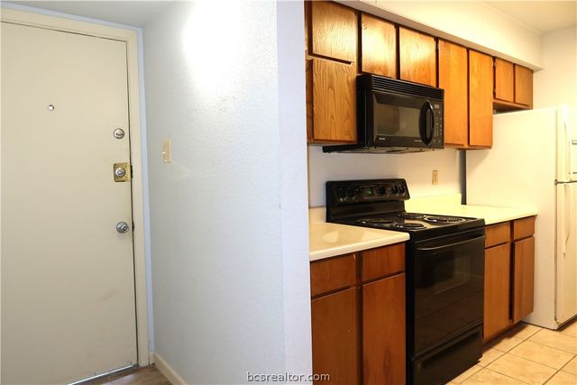 1500 Olympia Way 31, College Station, TX 77840